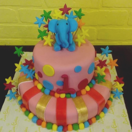 Jungle Jungle Themed Birthday Fondant Cake - Bakersfun