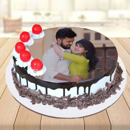 Anniversary Cute Couple Cake