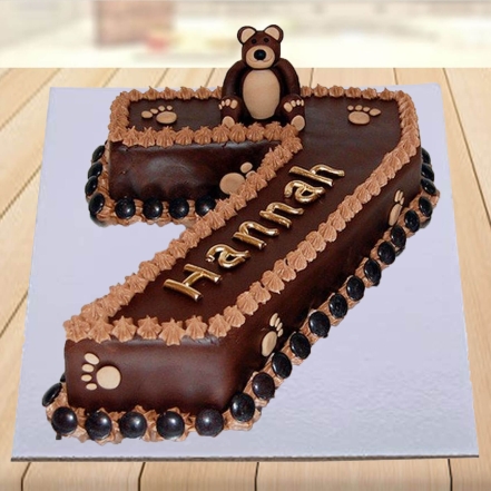 Brown minimalist aesthetic Birthday cake | Pasteles personalizados, Tartas  bonitas, Tortas bonitas